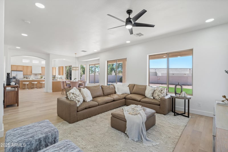 1426 Vincent Cir, Mesa, AZ 85207