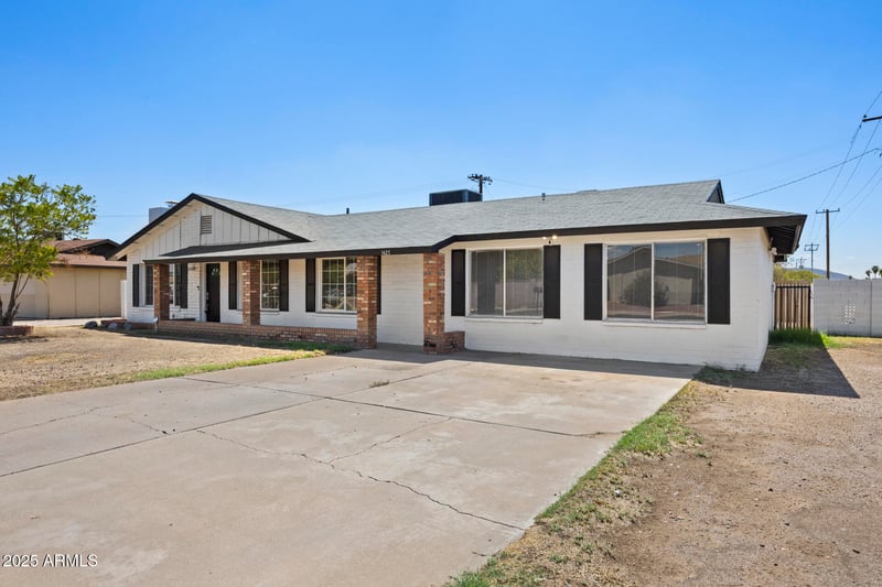 1427 Anderson Dr, Phoenix, AZ 85023
