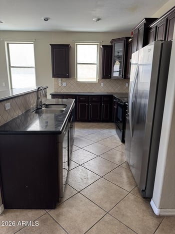 1427 Newberry Ln, Tempe, AZ 85281