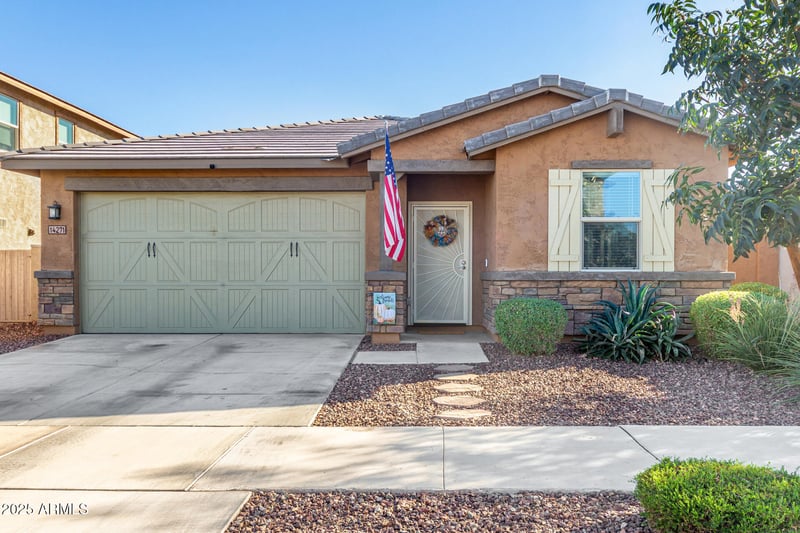 14271 Surrey Dr, Surprise, AZ 85379