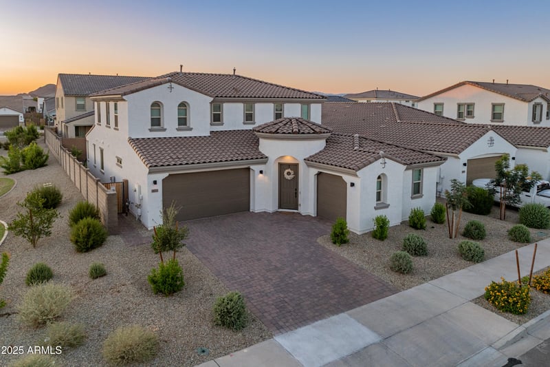 14274 Sand Hills Rd, Surprise, AZ 85387