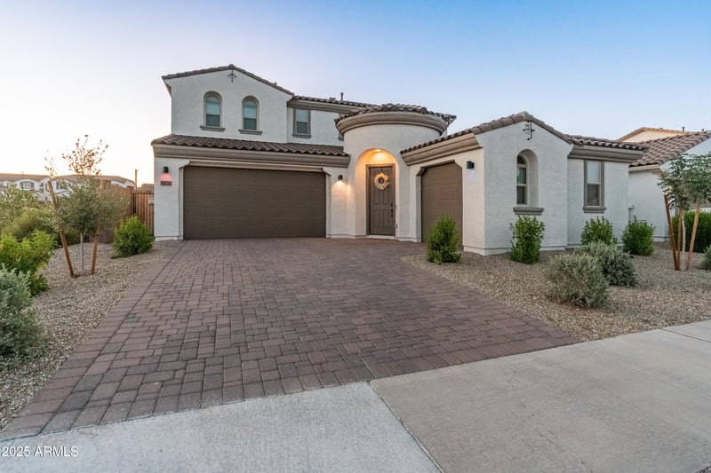 14274 Sand Hills Rd, Surprise, AZ 85387
