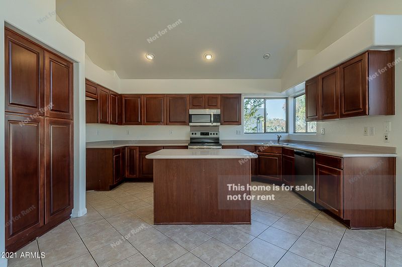 1428 E Shannon St, Gilbert, AZ 85295