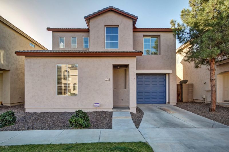 1429 E Sonrisas St, Phoenix, AZ 85040