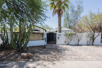 1429 Palm Ln, Phoenix, AZ 85006