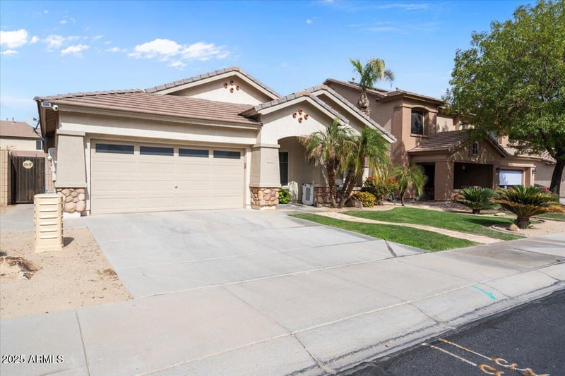 14294 Clarendon Ave, Goodyear, AZ 85395