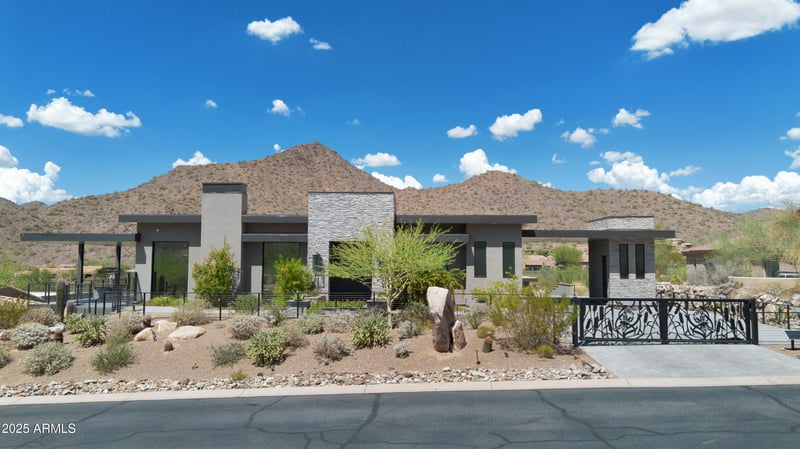 14296 Kalil Dr, Scottsdale, AZ 85259