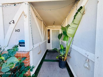 143 Ivyglen St, Mesa, AZ 85201