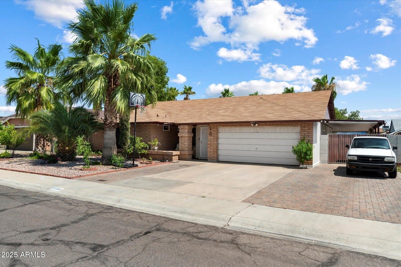 143 Michelle Dr, Phoenix, AZ 85023