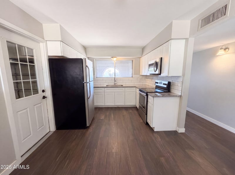 1430 E Flossmoor Ave, Mesa, AZ 85204