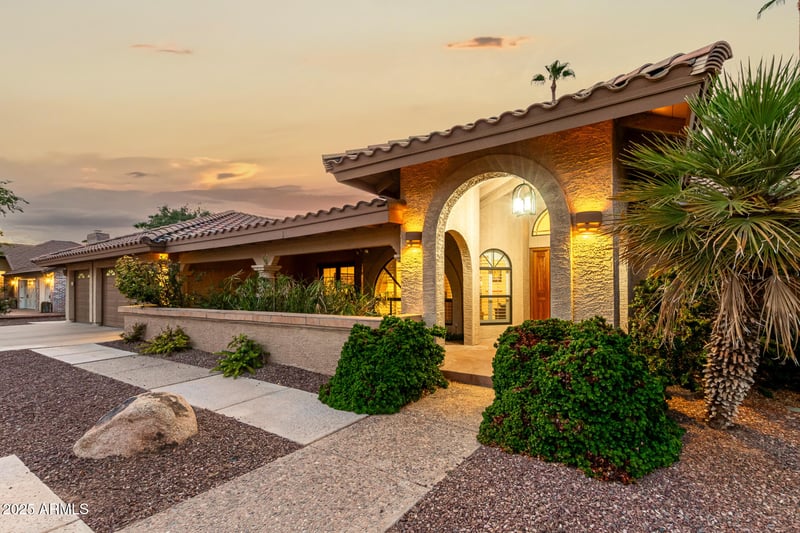 1430 Los Arboles Dr, Tempe, AZ 85284