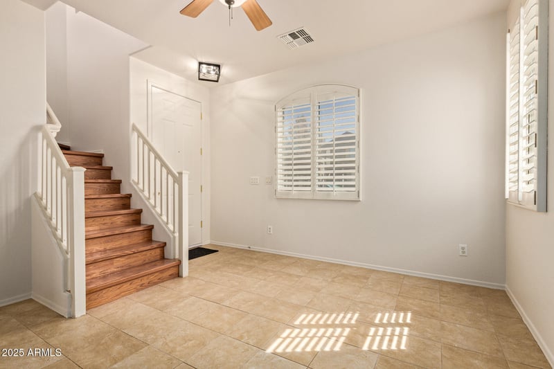 1430 Mobile Ln, Phoenix, AZ 85040