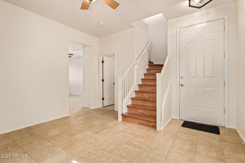 1430 Mobile Ln, Phoenix, AZ 85040