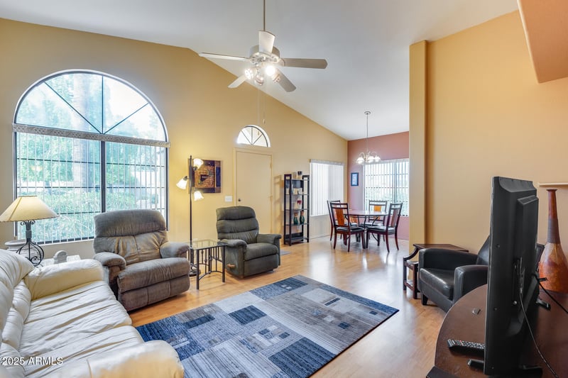 14300 Bell Rd #381, Surprise, AZ 85374