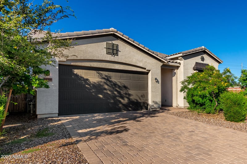 14300 Georgia Dr, Surprise, AZ 85379