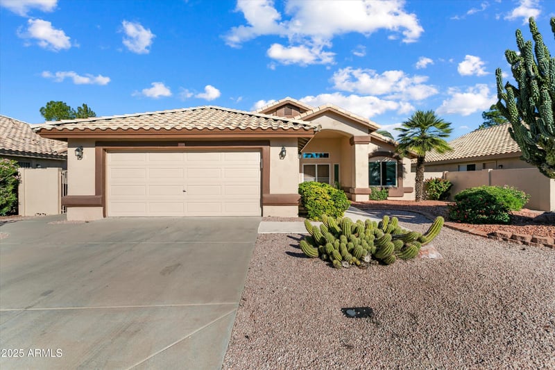 14306 Kiowa Trl, Surprise, AZ 85374