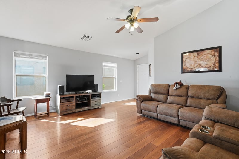 1431 W Belmont Red Trl, San Tan Valley, AZ 85143