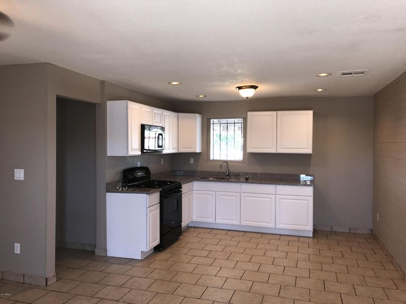 1432 E Chambers St, Phoenix, AZ 85040