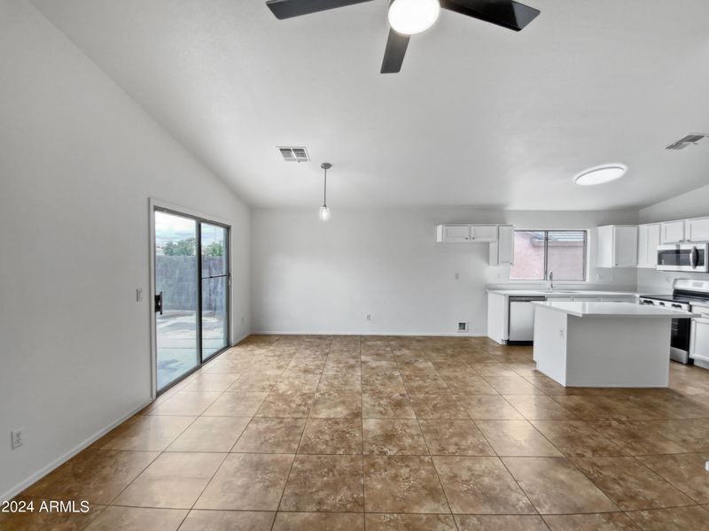1432 E Hidalgo Ave, Phoenix, AZ 85040