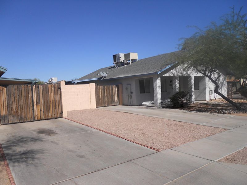 1432 E St Charles Ave, Phoenix, AZ 85042