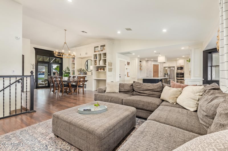 1432 Indigo Cir, Mesa, AZ 85203