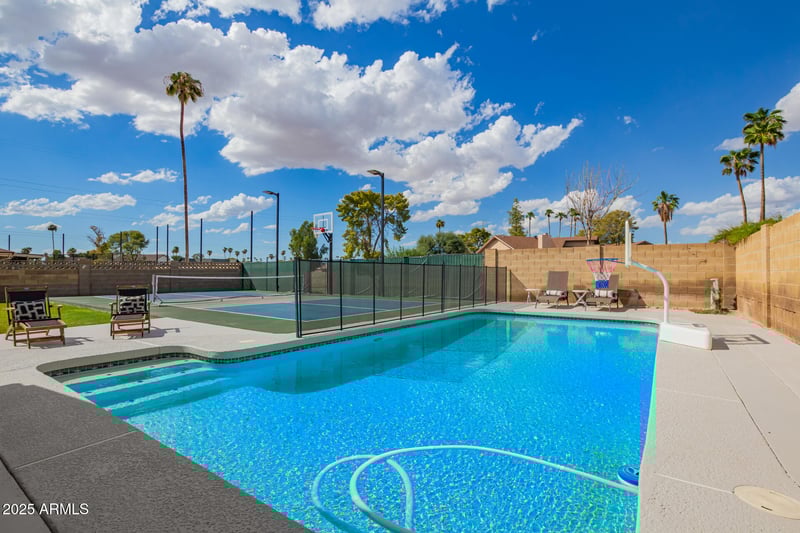 1432 Indigo Cir, Mesa, AZ 85203