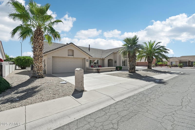14337 Circle Ridge Dr, Sun City West, AZ 85375