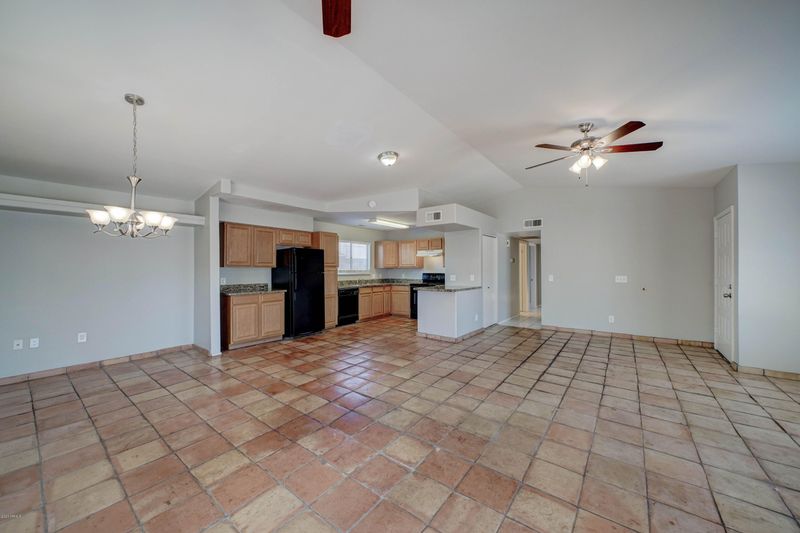 1435 E Kristal Way, Phoenix, AZ 85024