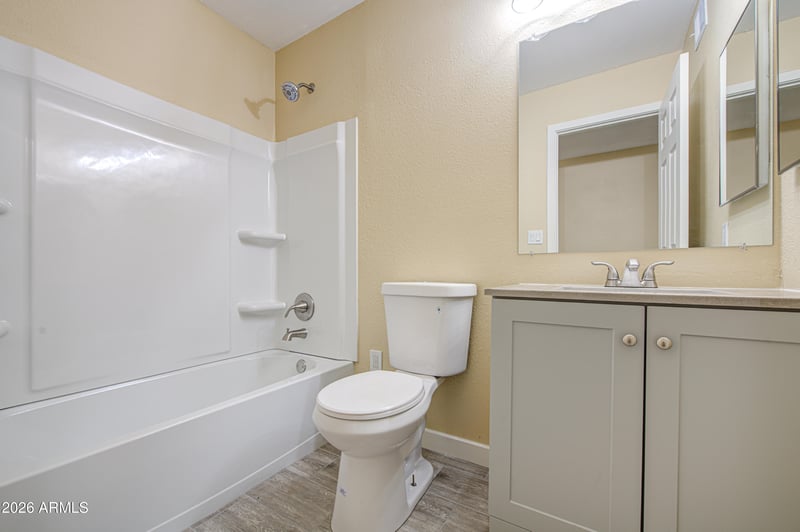 1435 Date --, Mesa, AZ 85210