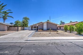 1435 Date --, Mesa, AZ 85210