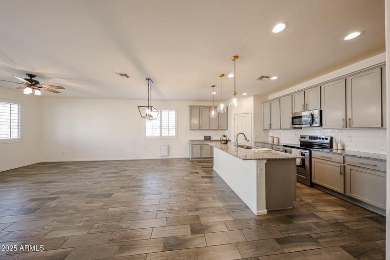 14364 Desert Hollow Dr, Surprise, AZ 85387