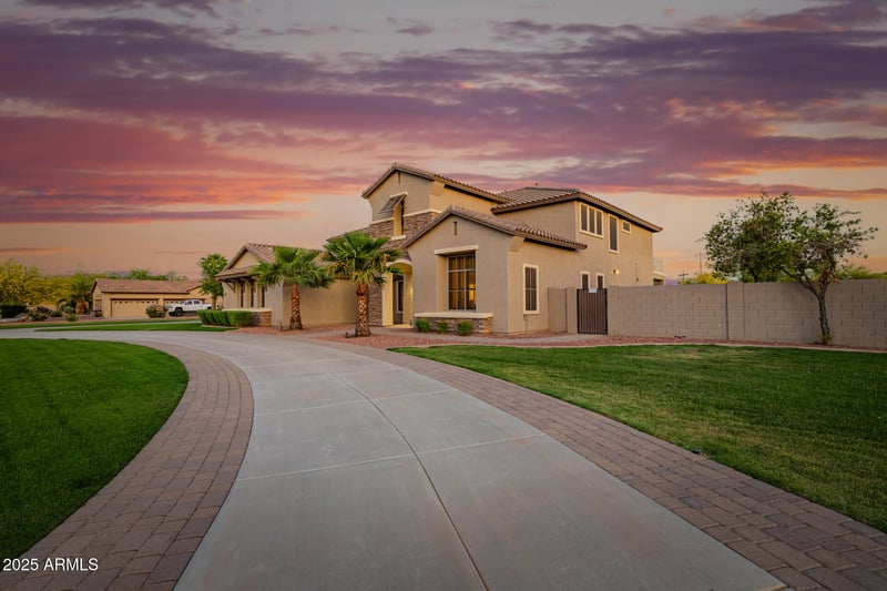 14367 Becker Ln, Surprise, AZ 85379