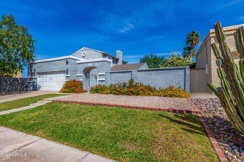1438 E Kristal Way, Phoenix, AZ 85024