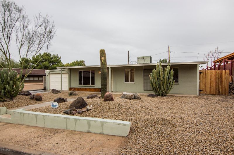 1438 E Mission Ln, Phoenix, AZ 85020