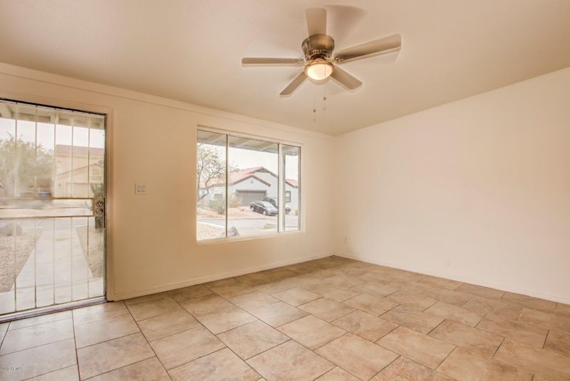1438 E Mission Ln, Phoenix, AZ 85020