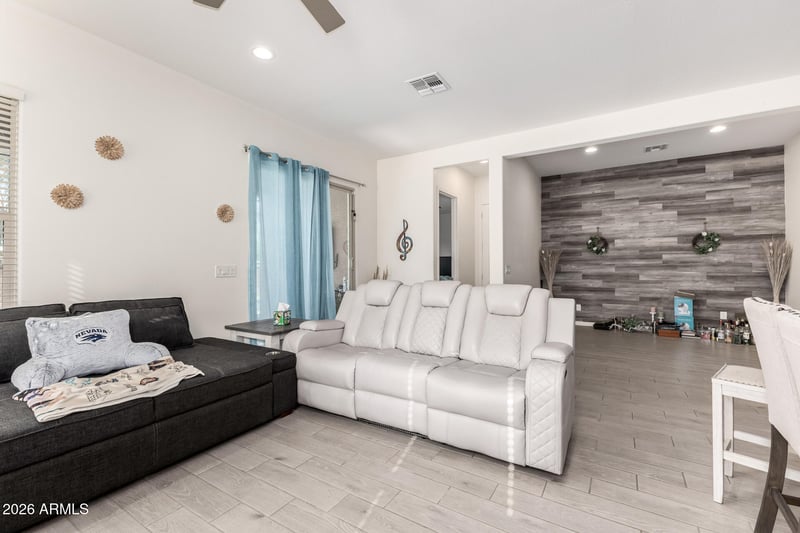 14394 Georgia Dr, Surprise, AZ 85379