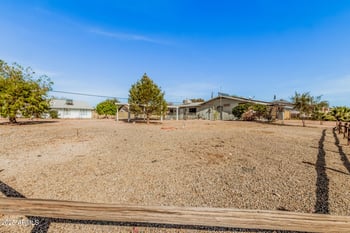 144 Peretz Cir, Morristown, AZ 85342