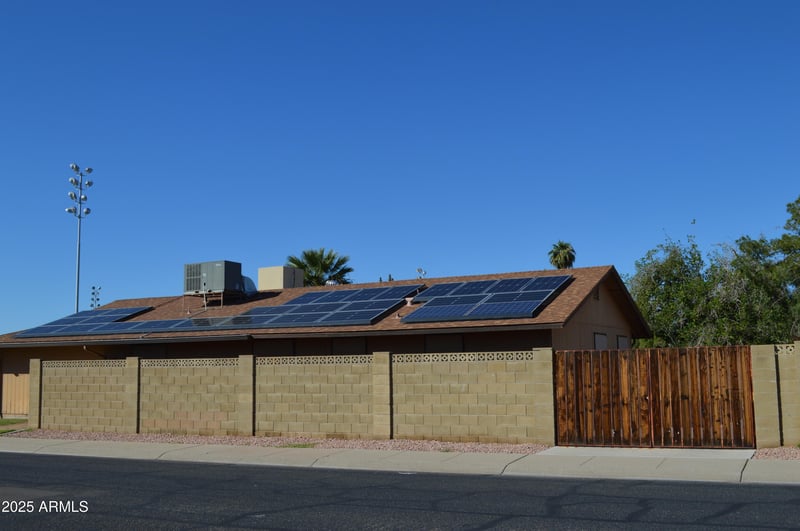 14401 52nd Ln, Glendale, AZ 85306