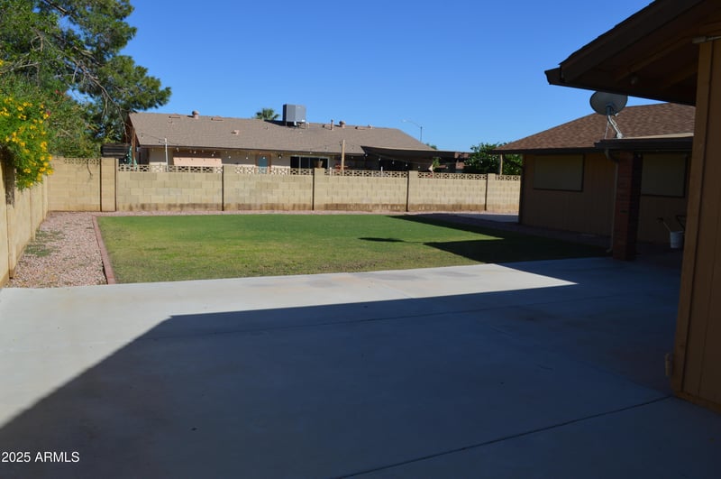 14401 52nd Ln, Glendale, AZ 85306