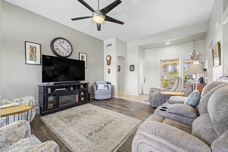 14403 Horizon Dr, Sun City West, AZ 85375