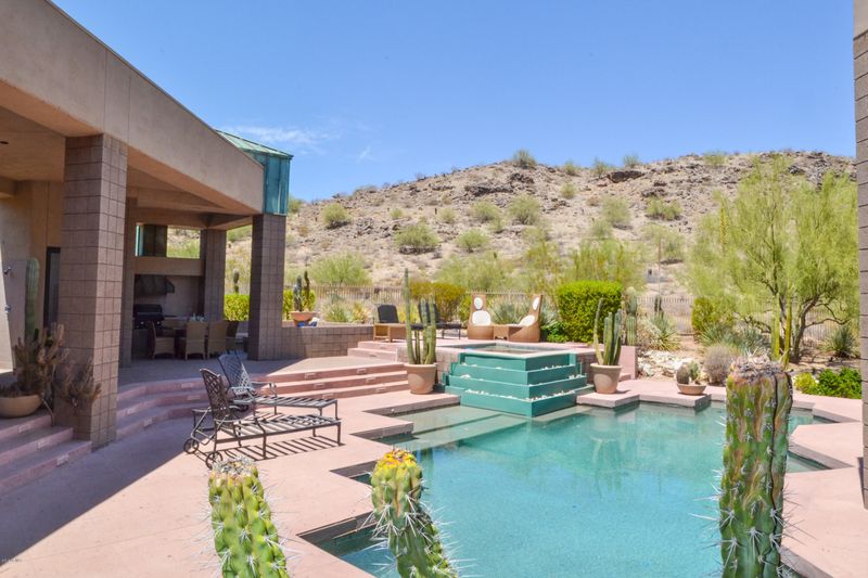 14407 S Canyon Dr, Phoenix, AZ 85048