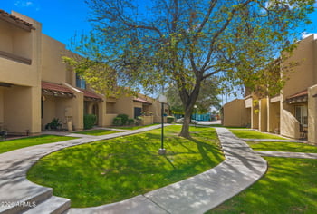 14408 57th Dr, Glendale, AZ 85306