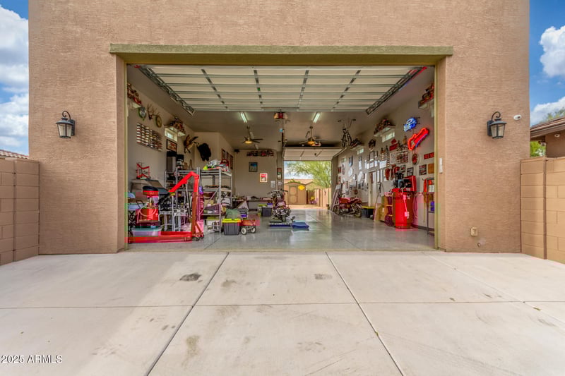 14426 Becker Ln, Surprise, AZ 85379