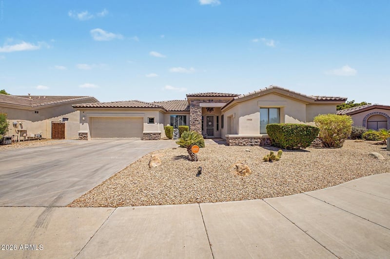 14426 Avalon Dr, Goodyear, AZ 85395