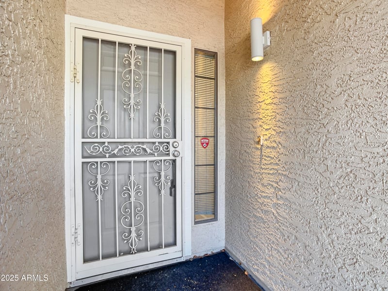 1443 Wickieup Ln, Phoenix, AZ 85024