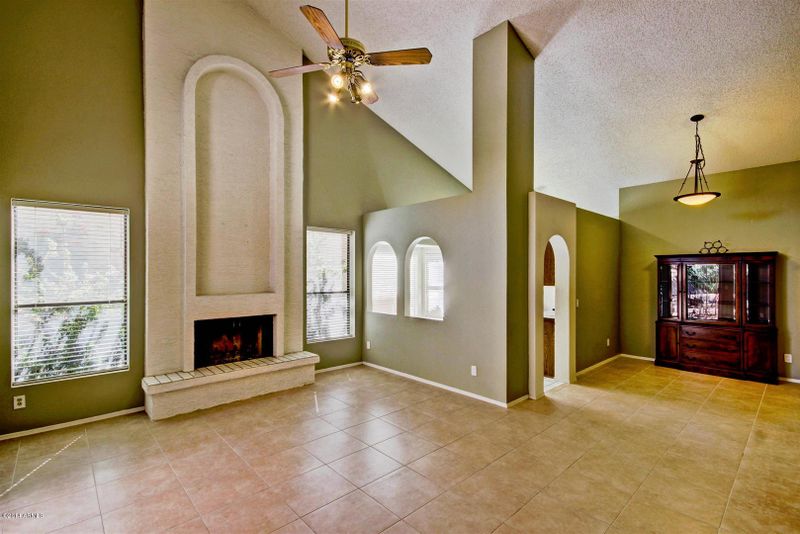 14435 S Cholla Canyon Dr, Phoenix, AZ 85044
