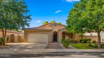 1444 Azalea Dr, Gilbert, AZ 85298