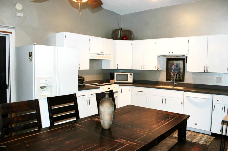 1444 E Hatcher Rd, Phoenix, AZ 85020