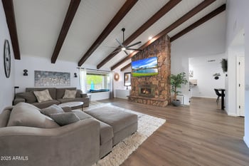 1444 Myrna Ln, Tempe, AZ 85284