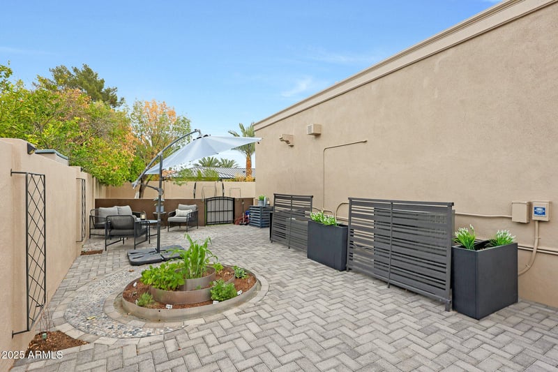 1444 Myrna Ln, Tempe, AZ 85284